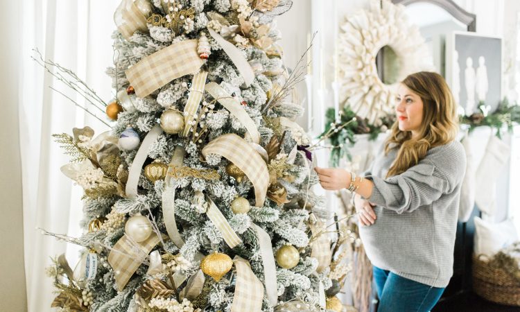 How to incorporate ribbon into a Christmas tree? 7 Tips
